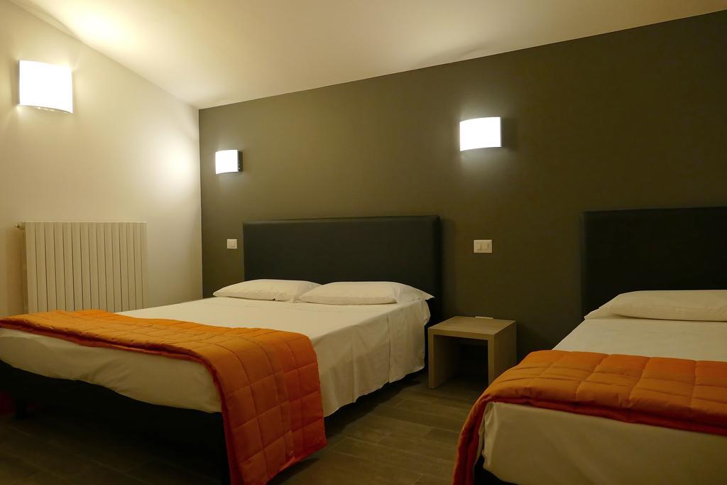 Hotel Désirée San Benedetto del Tronto Esterno foto