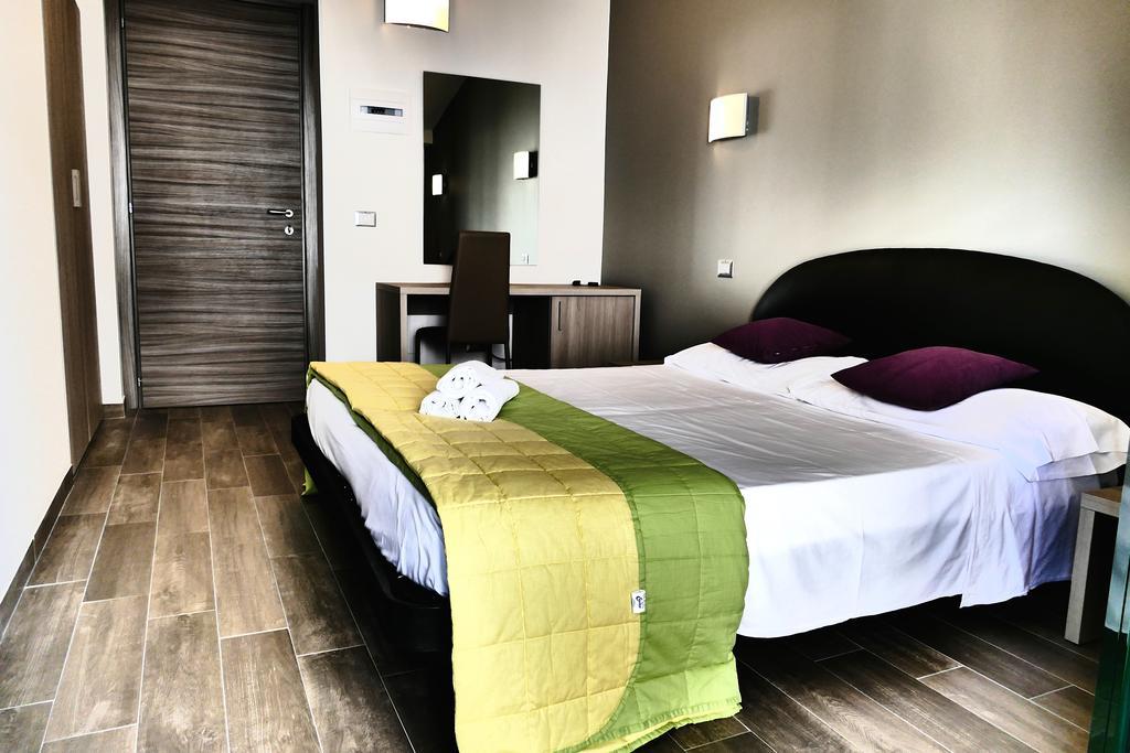 Hotel Désirée San Benedetto del Tronto Esterno foto