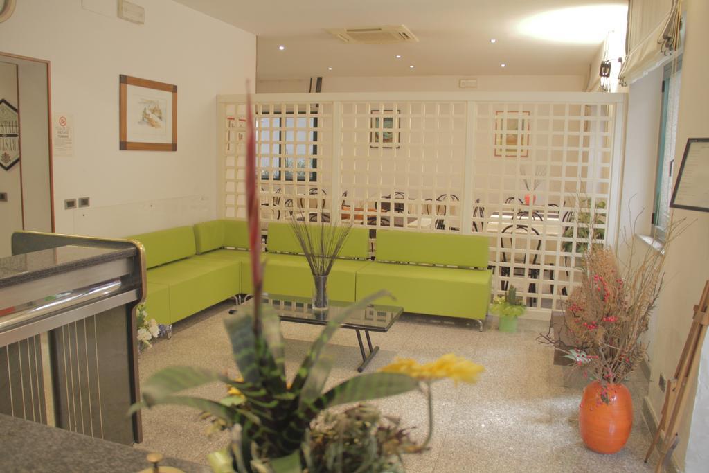Hotel Désirée San Benedetto del Tronto Esterno foto